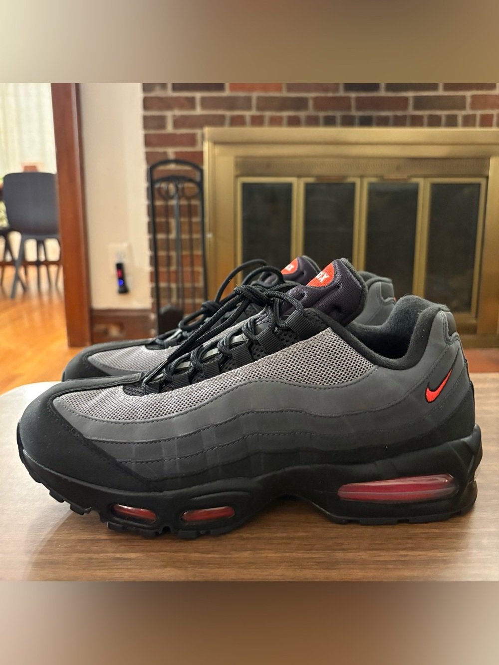 Brand new never worn men’s Nike Air Max 95 OG in bright crimson.  Size 11.5